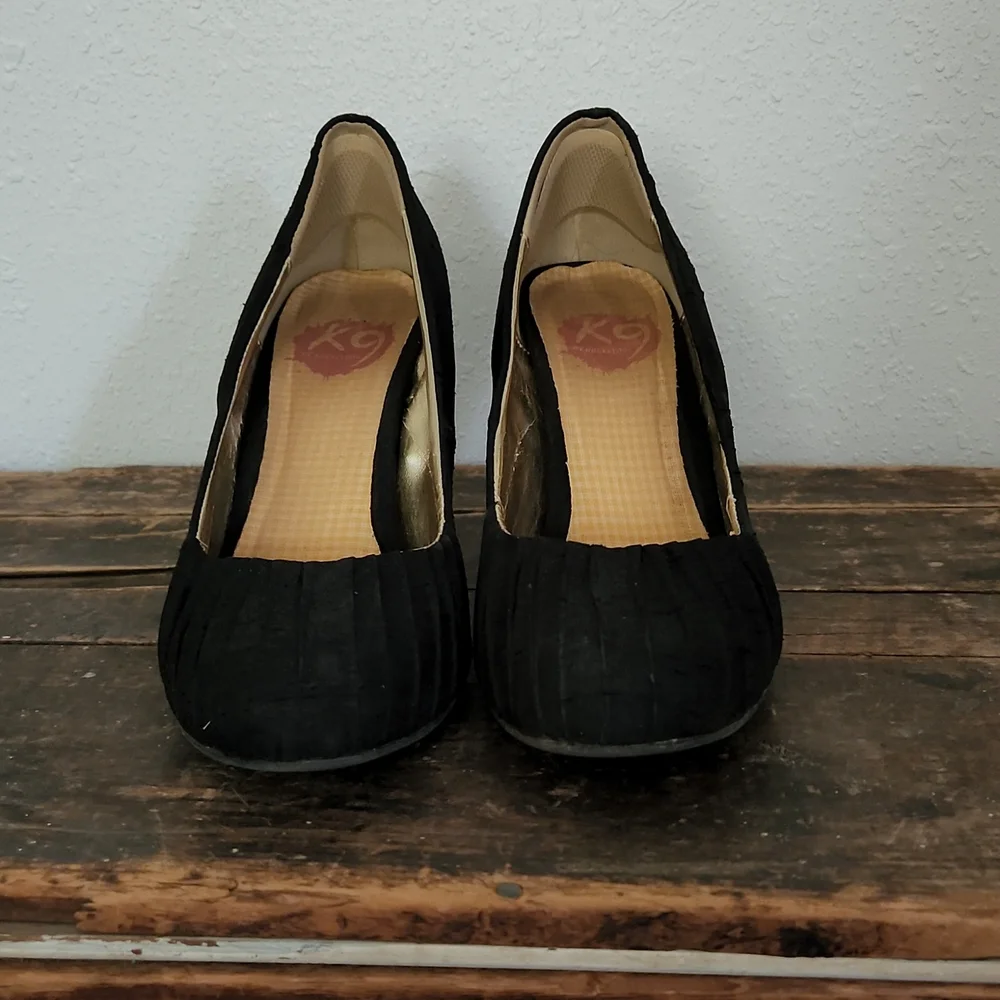 Heels - Picture 2 of 3